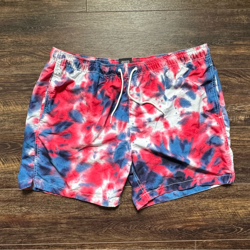 Walnut & 39th Mens Swim Trunks Size Extra Large Red White Blue Tie-dye Swim